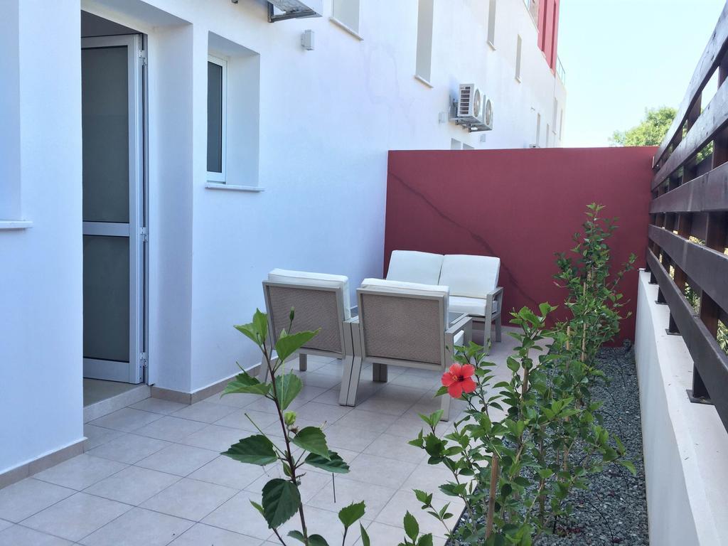 New Day Apartments Paphos Room photo
